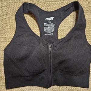 NWOT Avia front zip, black sport bra. Size Large.